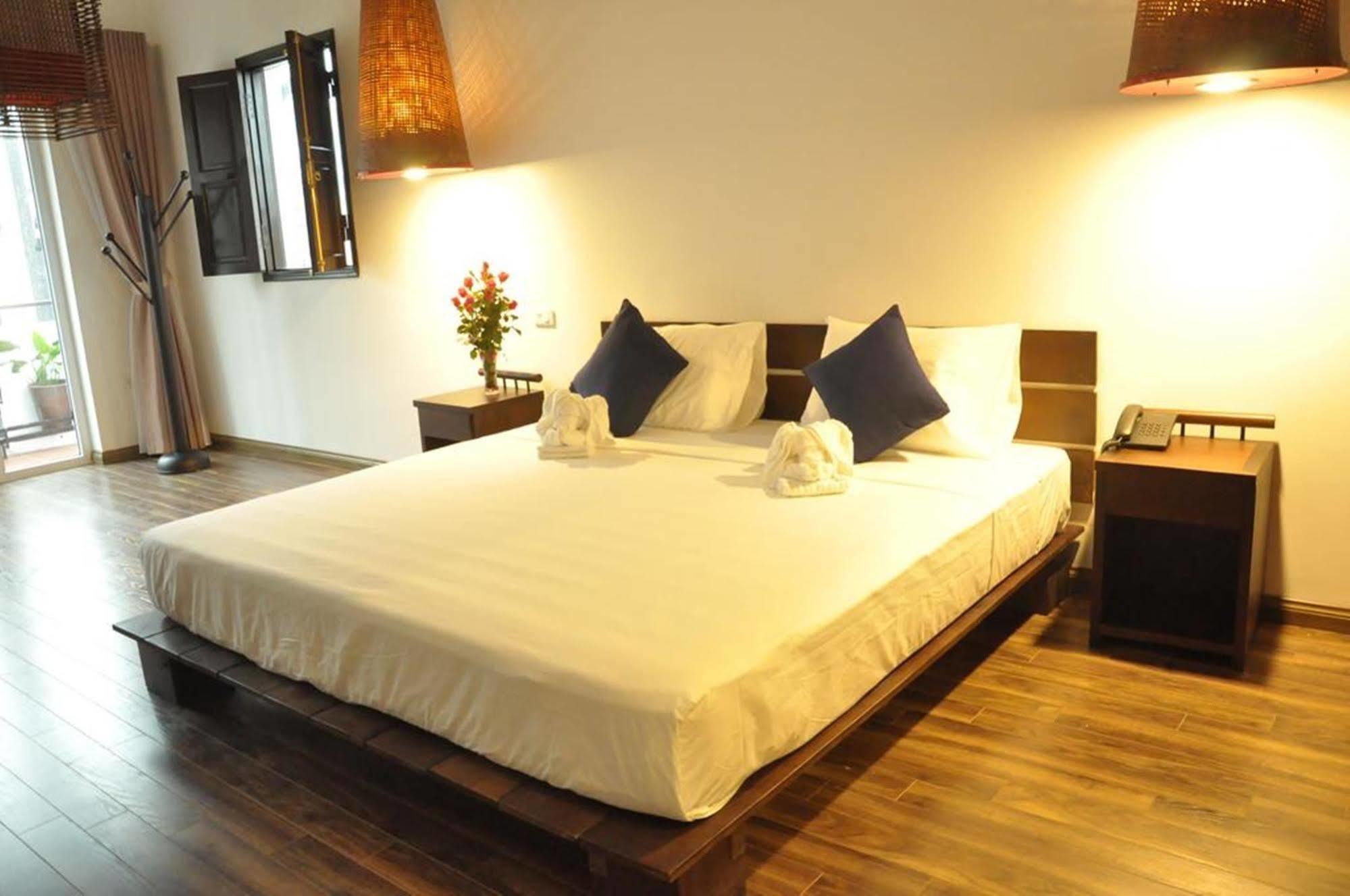 Cinnamon Cathedral Hotel Hanoi Buitenkant foto