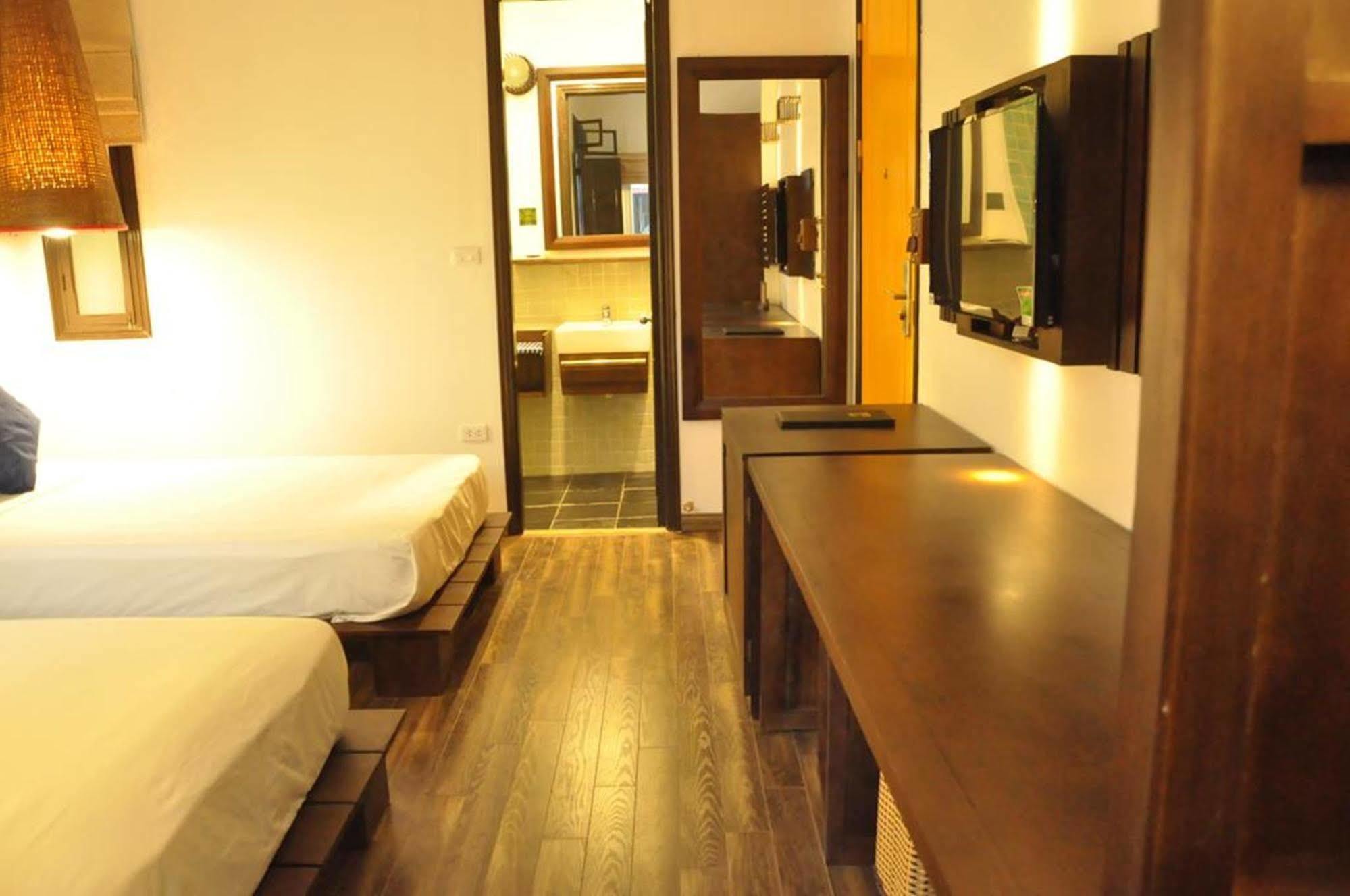 Cinnamon Cathedral Hotel Hanoi Buitenkant foto